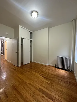 Rented by Peter R. Hungerford, LREB | media 22