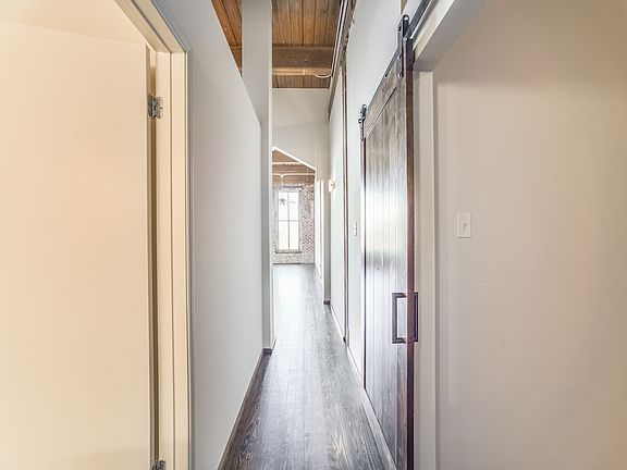 2nd image of 2402 Mechanic St #204