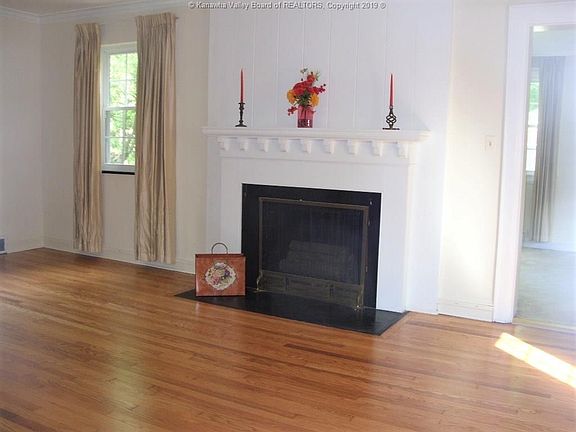 4th image of 4707 Noyes Ave SE