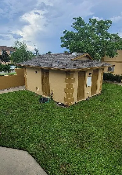 1318 SE 40th Ter — Photo 3