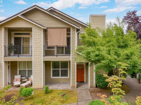 3410 Summerlinn Dr #11, West Linn, OR 97068
