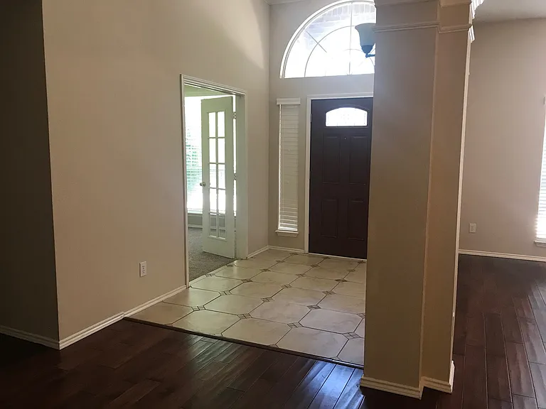 8025 Alderwood Dr — Photo 6
