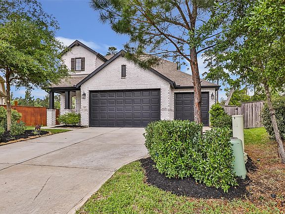 2nd image of 527 Chestnut Reef Ct