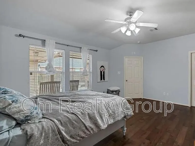 2507 Rustic Trail Ln — Photo 7