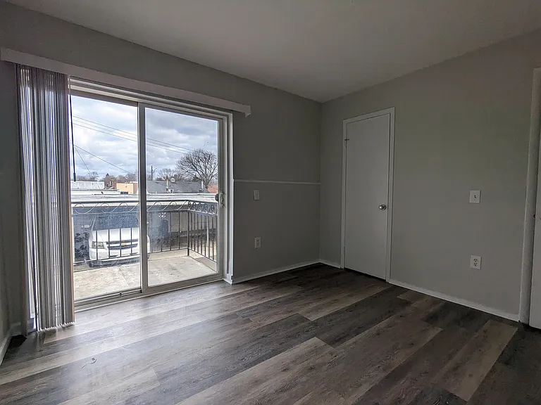 1615 Nottingham Ave #101 — Photo 10