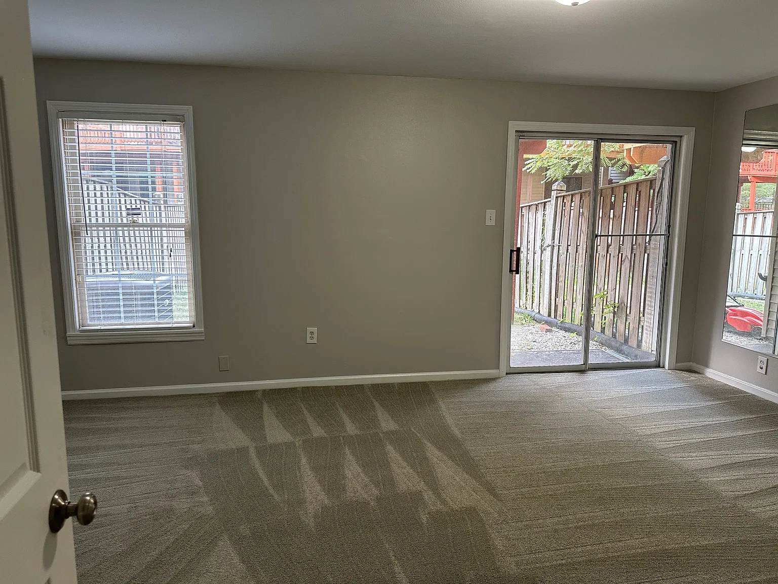 8604 Lark Pl — Photo 3