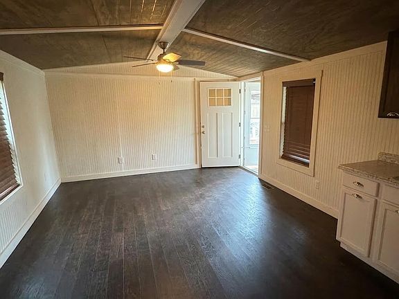 5th image of 373 Stewart Rd