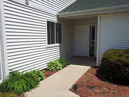 Building Photo - 9 Woodridge Ct