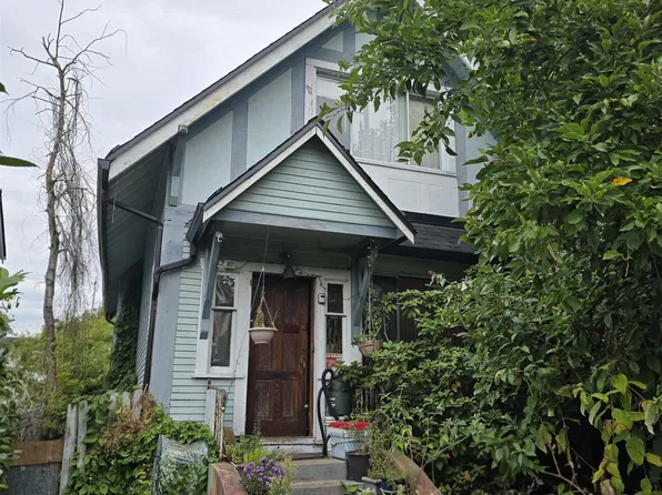 2153 Franklin St, Vancouver, BC V5L 1R6