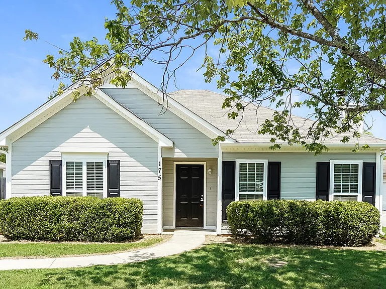 175 Cedar Bend Dr — Photo 1