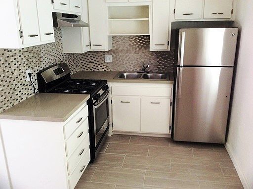 1st image of 3065 Hawthorn St APT 1