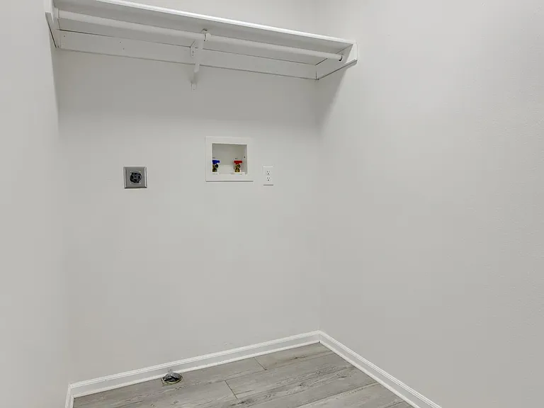 240 N 1st St #11 — Photo 12