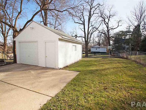 3rd image of 1316 E Tripp Ave