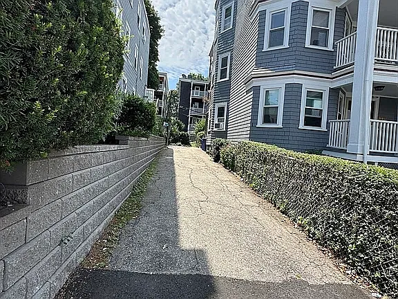 4 bed, $1,150 — Photo 3