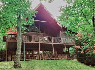 3085 Perry Circle Ln, Sevierville, TN 37862