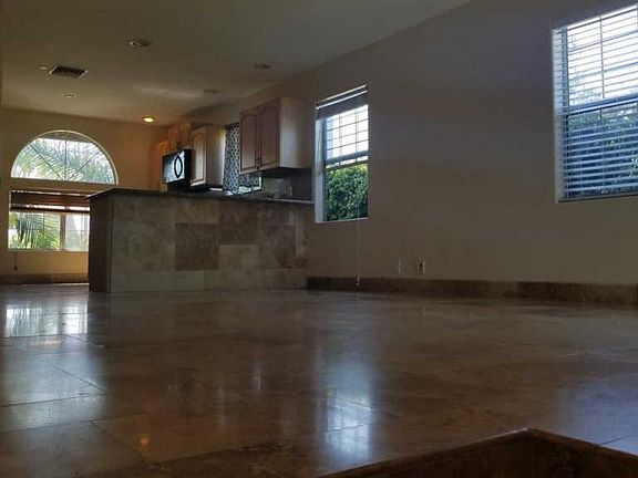 2nd image of 11175 Braddock Dr