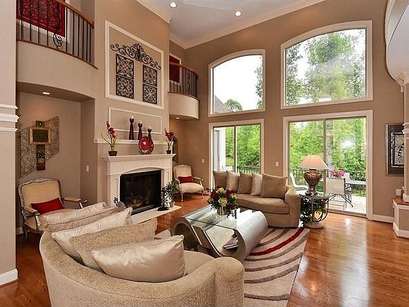 5th image of 107 Misty Meadows Ct