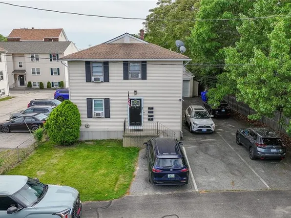 3 Benedict St, Pawtucket, RI 02861