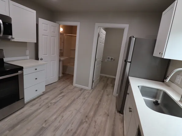 625 25th St SE, Salem, OR 97301