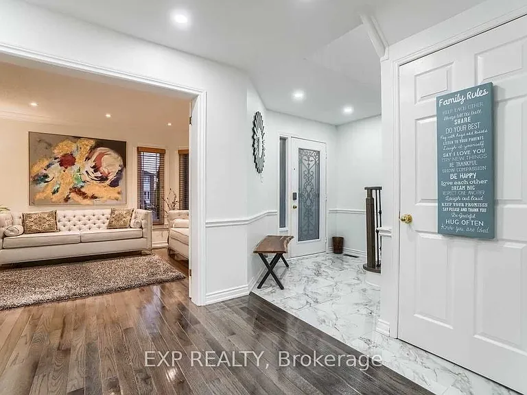 6261 Prairie Cir #MAIN UPPER FLOOR — Photo 3