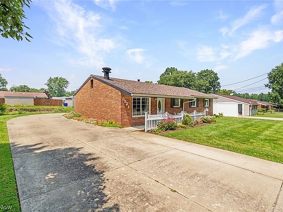 2nd image of 3521 Lawndale Dr