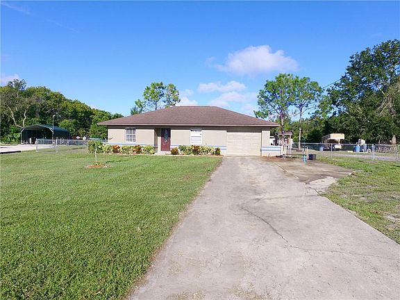 5th image of 1434 Douglas Ct