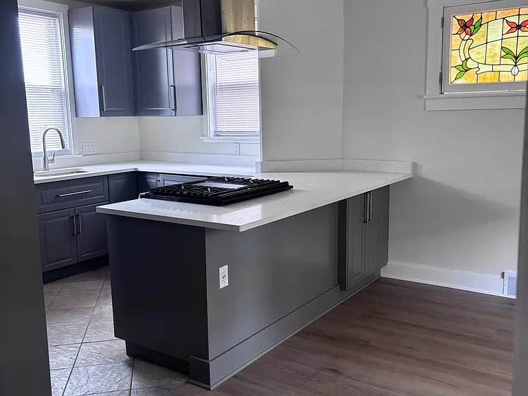 300 Kenmont Ave — Photo 3