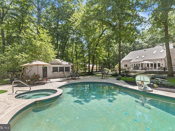 4th image of 13243 Westmeath Ln