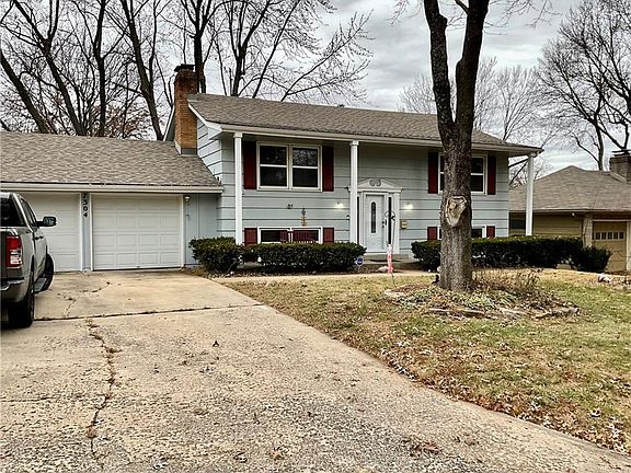 2nd image of 7304 Willow Ave