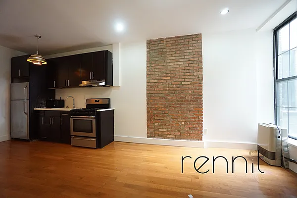 Rented by Rennit Inc. | media 35