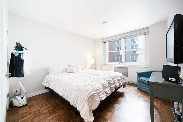 Sold by Edwards & Noble Properties LTD | media 16