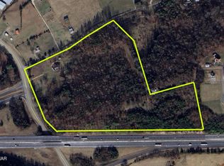 415 W Highway 25 #70, Dandridge, TN 37725