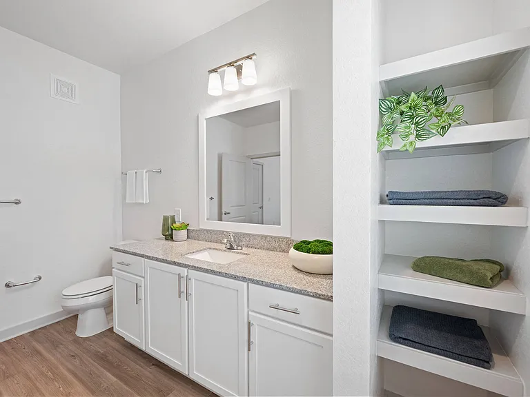 Novo Gateway Apartments and Townhomes — Photo 56