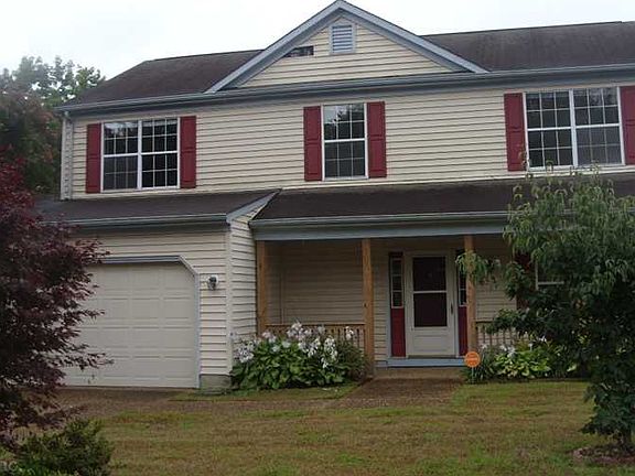 2nd image of 832 McCrae Dr