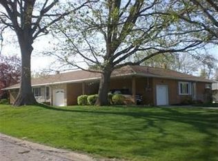 7118 Seven Hills Blvd, Seven Hills, OH 44131