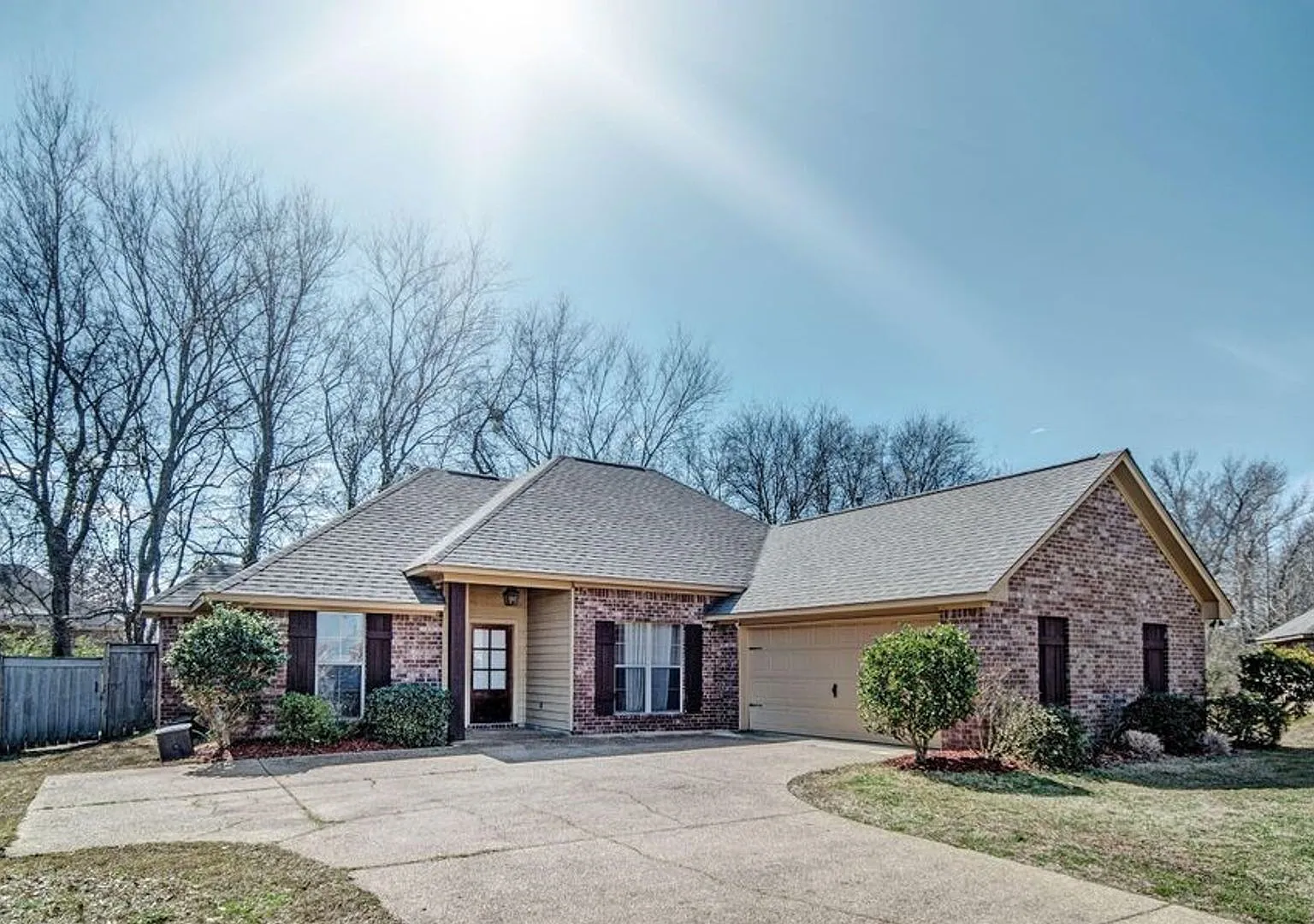 121 Millhouse Dr Madison, MS — Photo 1