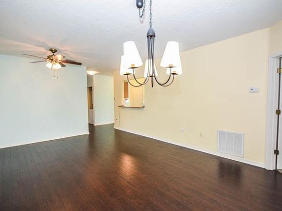 5th image of 6020 Portsdale Pl Unit 202