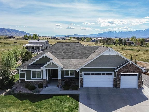 2nd image of 3085 N Bronzewood Cir #26