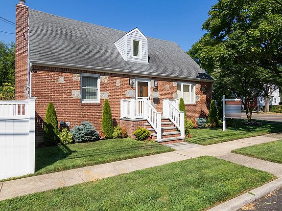 2nd image of 8606 260th St
