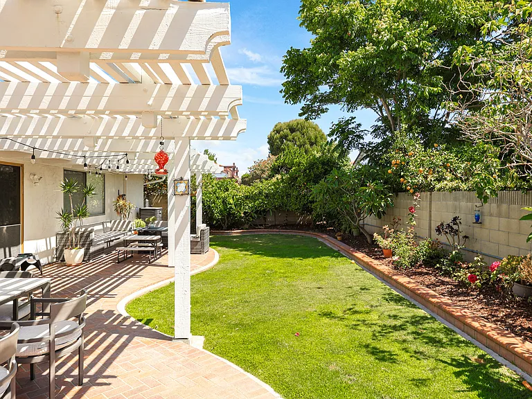 15442 Maryknoll St — Photo 37