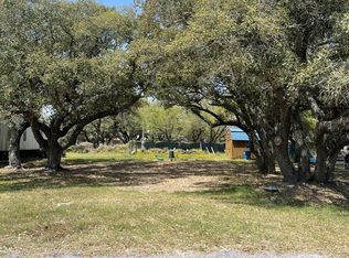 1021 Raven Dr, Rockport, TX 78382