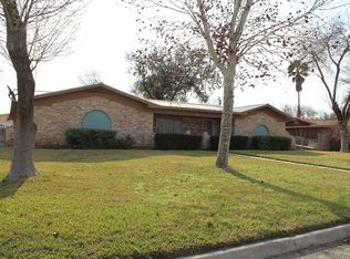 601 S 12th St, Carrizo Springs, TX 78834