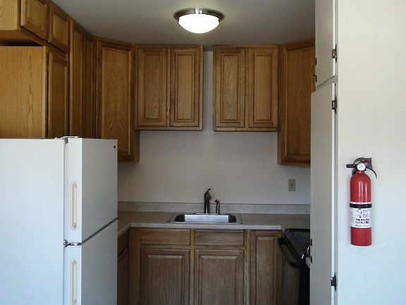 4th image of 1665 Merrill Dr APT C