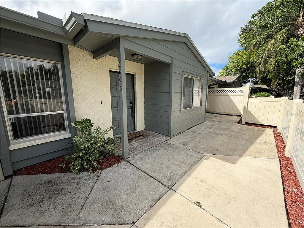 2 bed, 2.0 bath, 1024 sqft, $1,750 — Photo 3