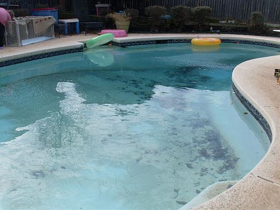 4th image of 1800 Queensborough Dr