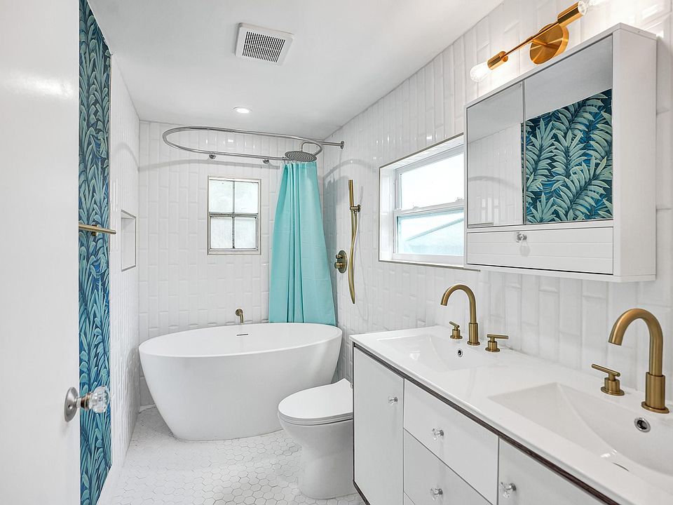 1st image of 2722 NE 6th Lane