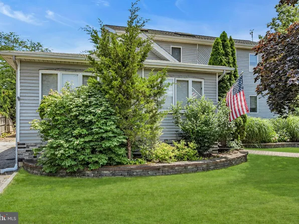 13 Park Ave, Manahawkin, NJ 08050