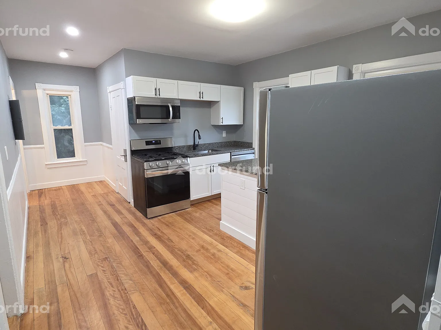 4 bed, 1300 sqft, $2,450 — Photo 4