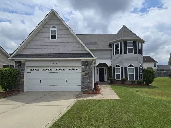 2913 Schonner Ct, Fayetteville, NC 28306