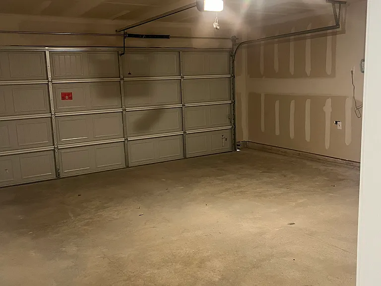 1305 Gratiot Dr — Photo 10